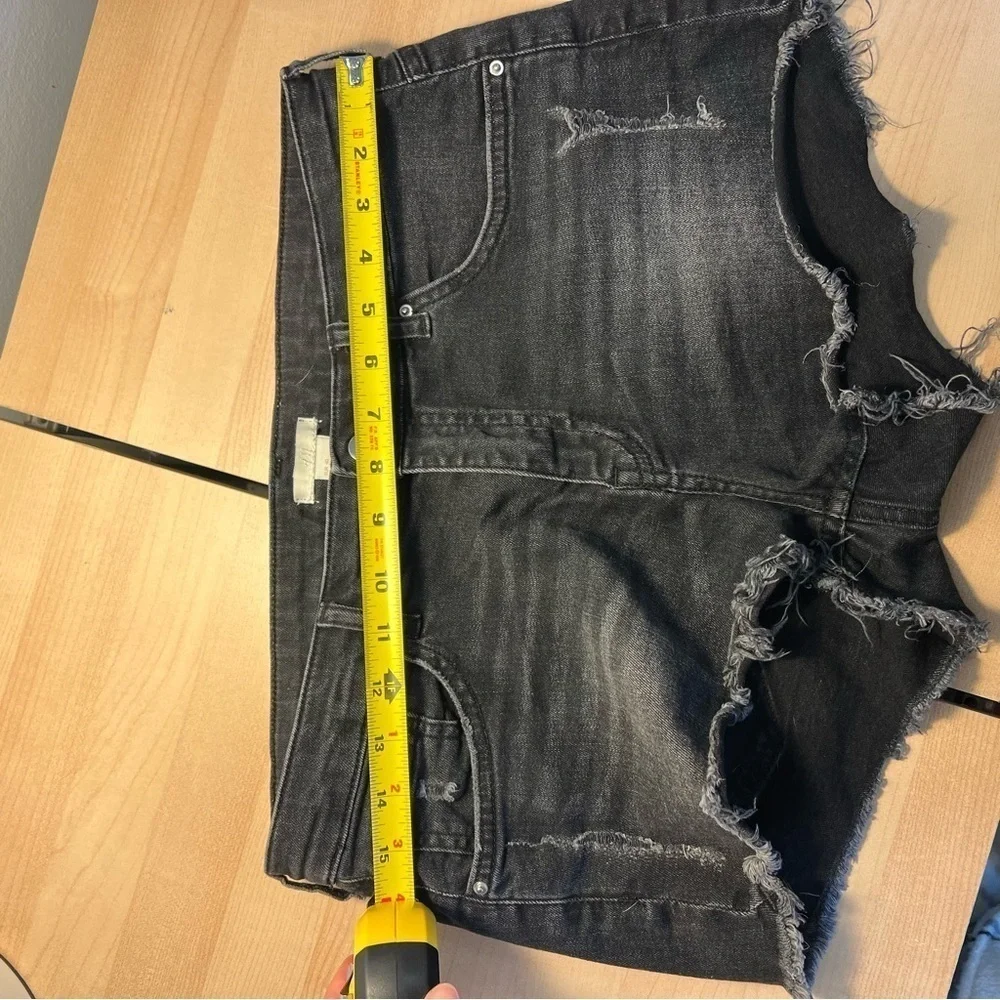 H&M black Jean shorts cut off
